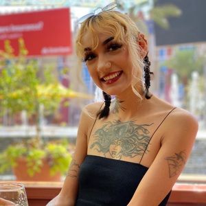 Meet your Posher, Jasmine